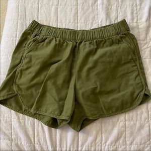 SOLD Madewell pull on shorts